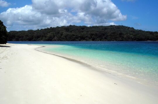 9 Pantai Di Anyer Banten Yang Wajib Dikunjungi