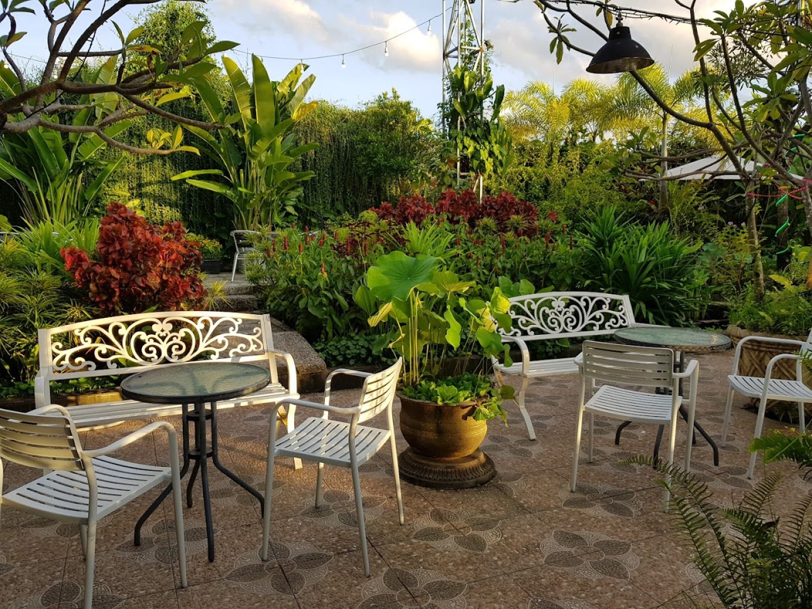 15 Cafe Di Makassar Yang Murah, Ada Wifi, Dan Hits