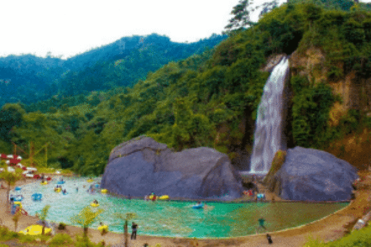 Gerojokan Bidadari Sentul, Wisata Penderasan Yang Modern Untuk Keluarga