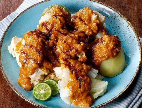 20 Kuliner Khas Bandung Paling Yummy Dan Hits, Pantas Dicoba!