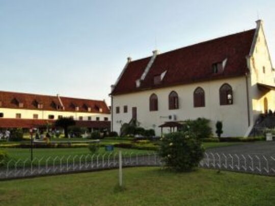 Benteng Rotterdam – Objek Rekreasi  Bersejarah Di Makassar