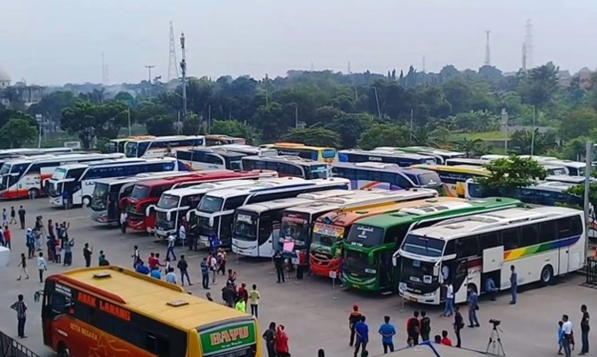 Catat! Ini 7  Kelebihan Pesan Tiket Bus Online