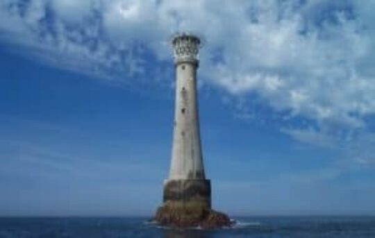 Bishop Rock – Pulau Terkecil Di Dunia