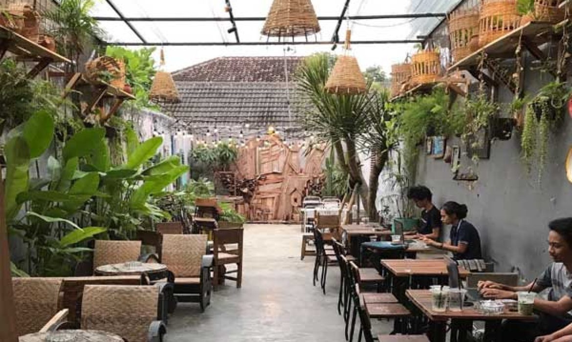 32 Cafe Di Malang Modern