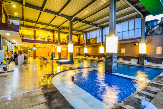5 Saran Hotel Dengan Bak Renang Eksklusif Ternyaman Di Indonesia
