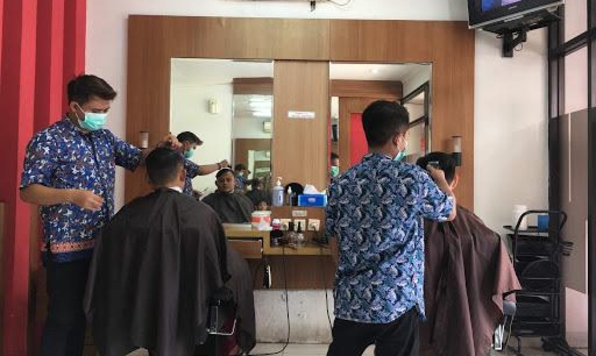 7 Anjuran  Barbershop Bandung Terbaik, Ada Langganan Artis Lho!