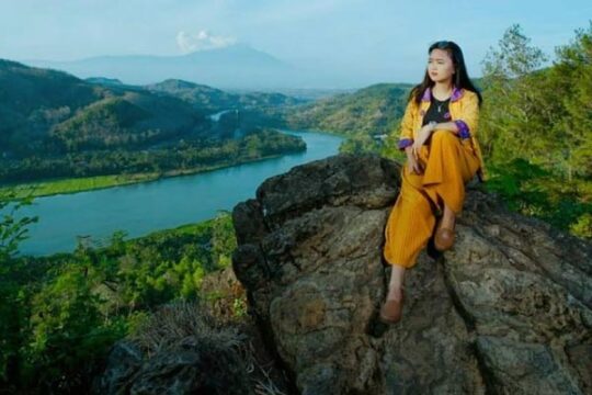 Bukit Watu Meja Banyumas