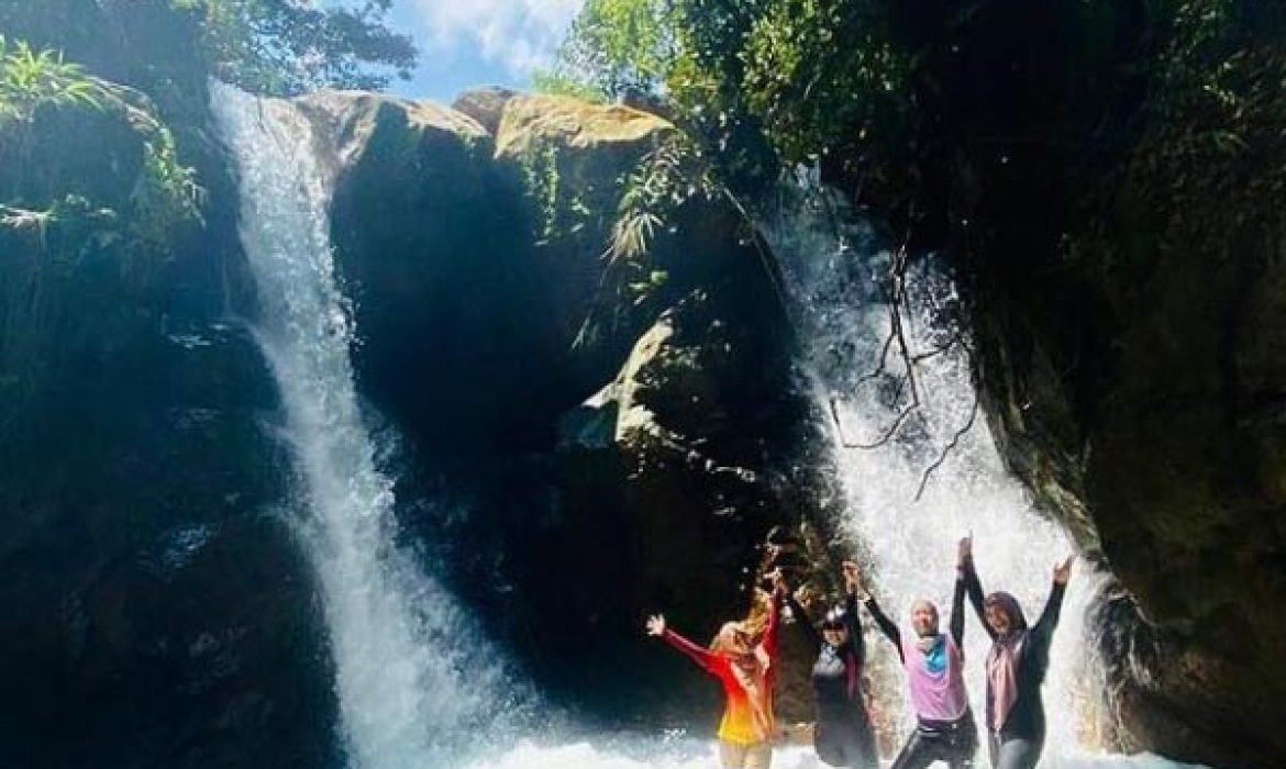 Curug Leuwi Lieuk Bogor