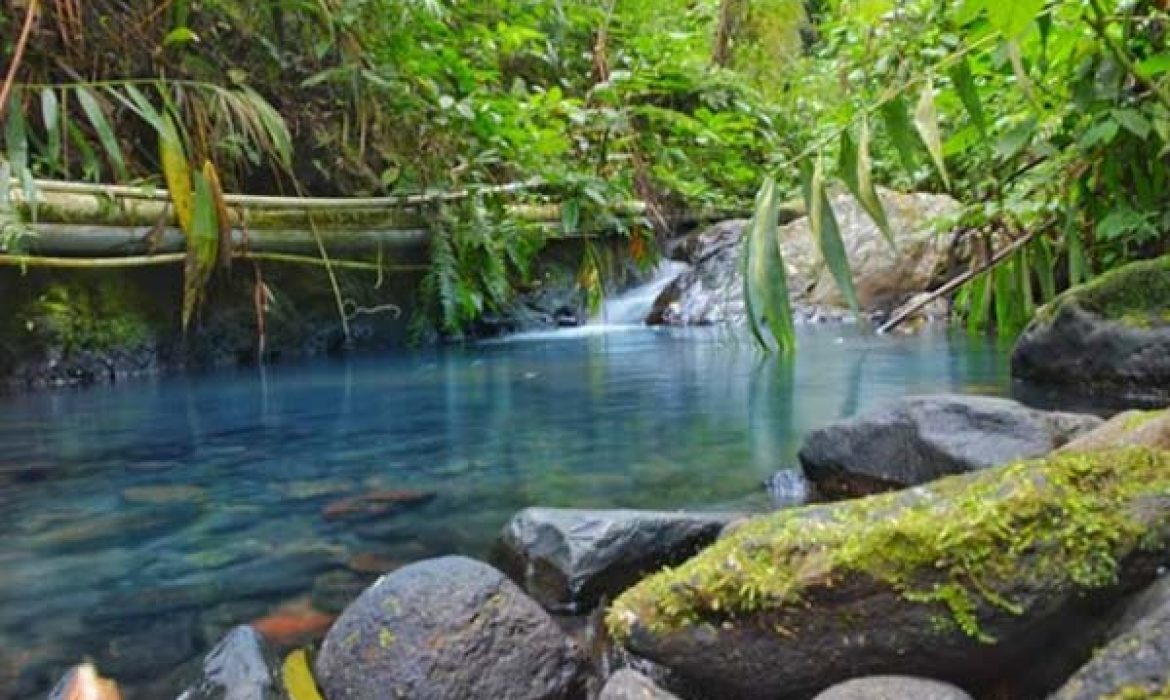 15 Curug (Gerojokan) Di Subang Yang Terkenal & Terindah