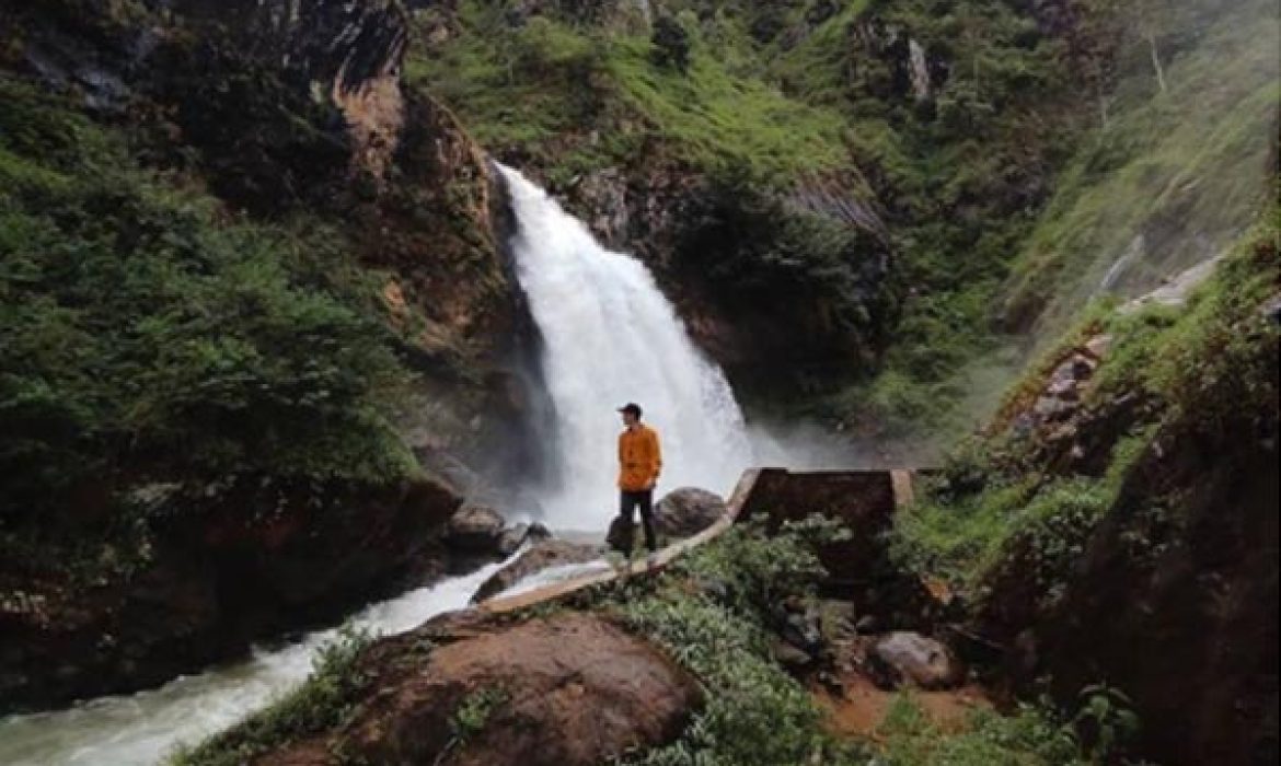 Curug Nyogong Cihurip Garut