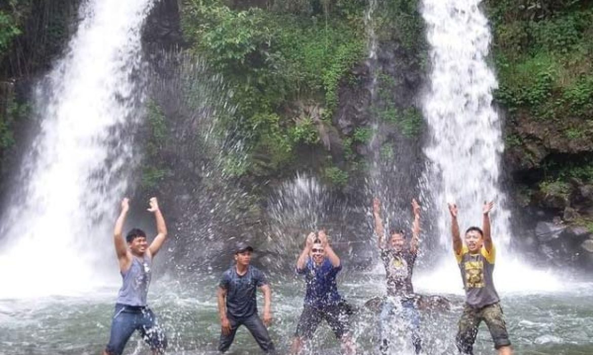 15 Curug (Gerojokan) Di Bandung Yang Populer & Terindah