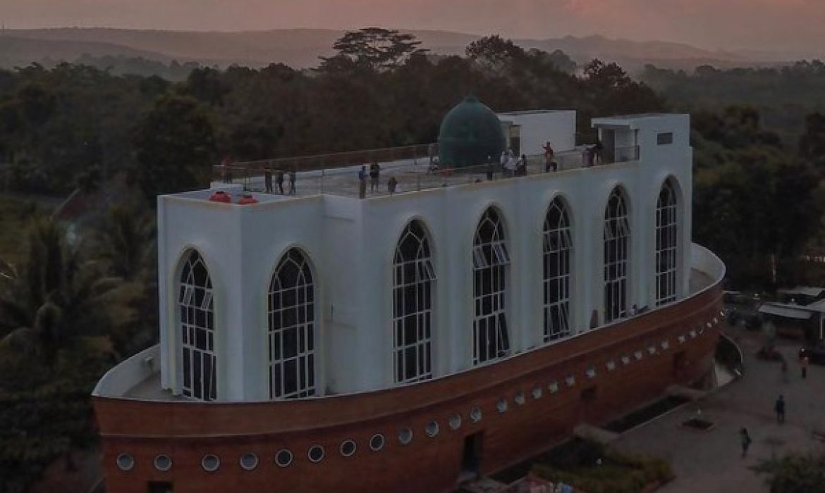 Masjid Kapal Semarang