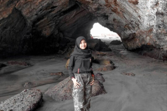 Pantai Karang Bolong Kebumen