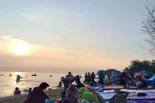 Pantai Ngebum Kendal