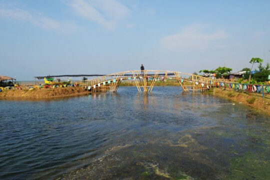 Pantai Plentong Subang