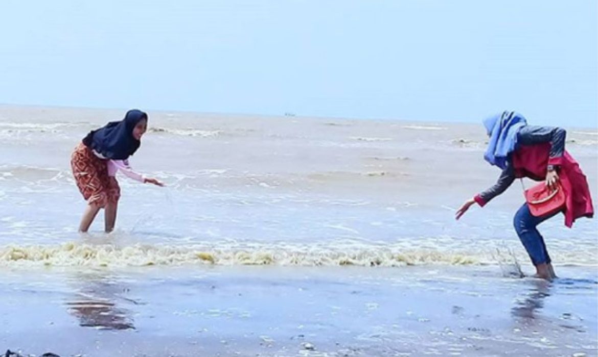 Pantai Tanjung Baru Karawang