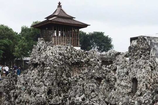 Taman Sari Gua Sunyaragi