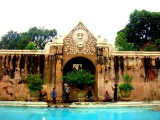 Rekreasi Jogja – Istana Air Taman Sari