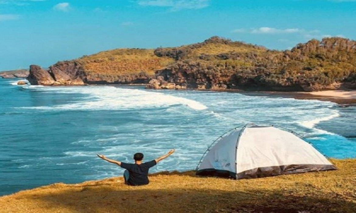 Daya Tarik Wisata Pantai Widodaren Di Gunung Kidul 