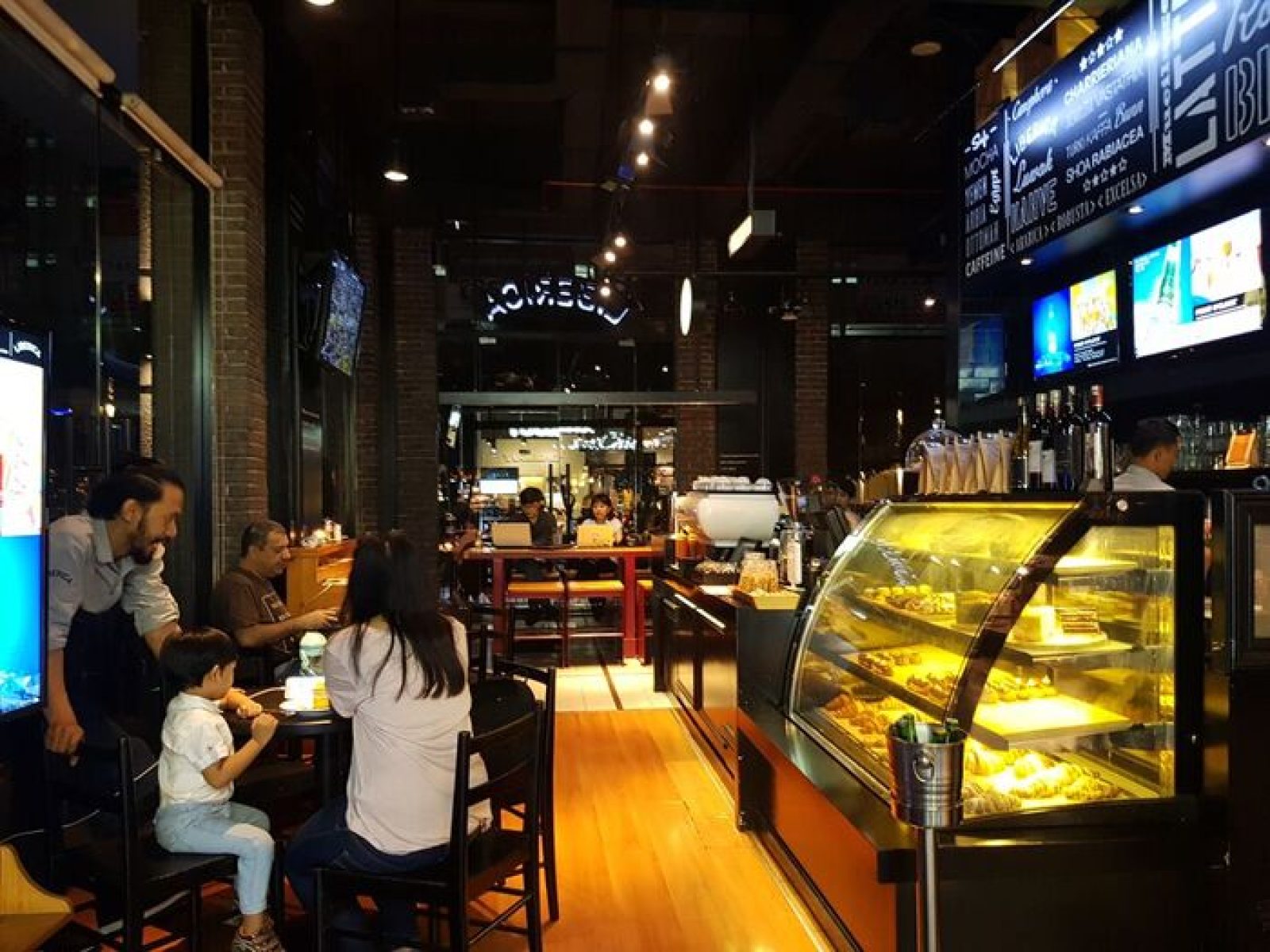 15 Cafe Di Menteng Yang Tepat Buat Nongkrong Sampai Dengerin Live Music