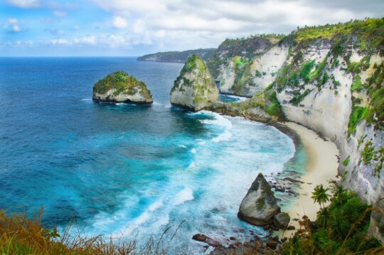 Nusa Lembongan, Pulau Wisata Di Bali Yang Sarat  Pesona