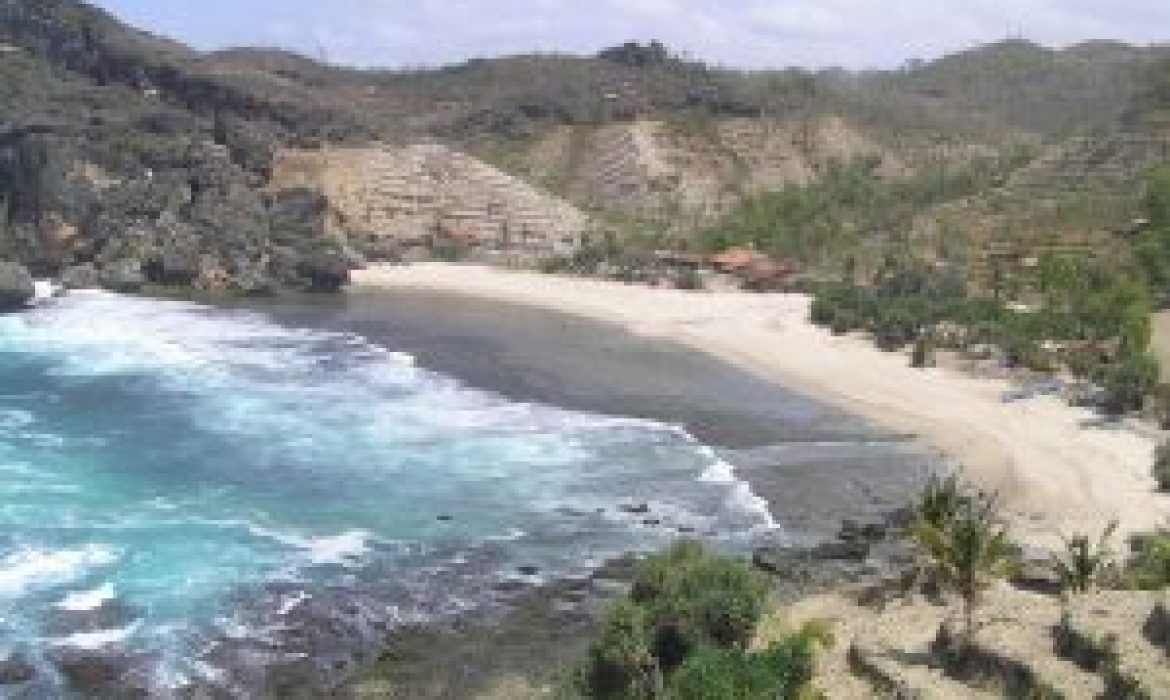 Pantai Siung, Pesona Pantai Di Yogyakarta Yang Tak Boleh Dilewatkan