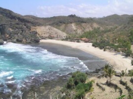Pantai Siung, Pesona Pantai Di Yogyakarta Yang Tak Boleh Dilewatkan