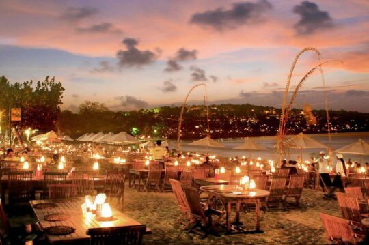 Seafood Kedonganan Bali, Sensasi Menikmati Seafood Di Pinggir Pantai Hanya Di Sini