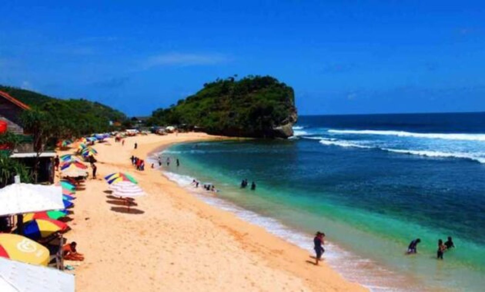 Pantai Kukup, Seluk Beluk Dan 13 Spot Foto Andalan Para Turis