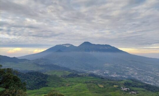 Gunung Kencana, Menikmati Pemandangan Alam Eksotis Nan Hijau Di Bogor