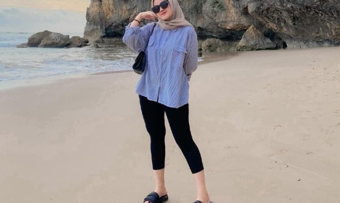 16 Style Ootd Ke Pantai Dengan Hijab, Cantik Anti Gerah!