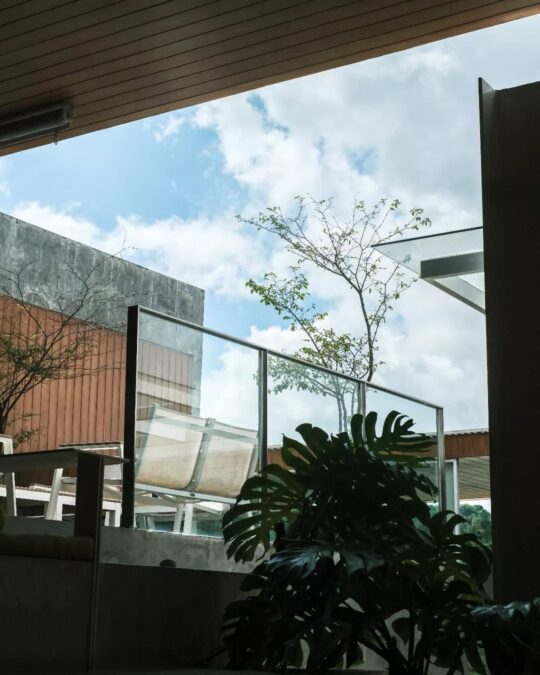 Lokasi, Pesona Sampai Harga Menu Di Sudut Pandang Bandung