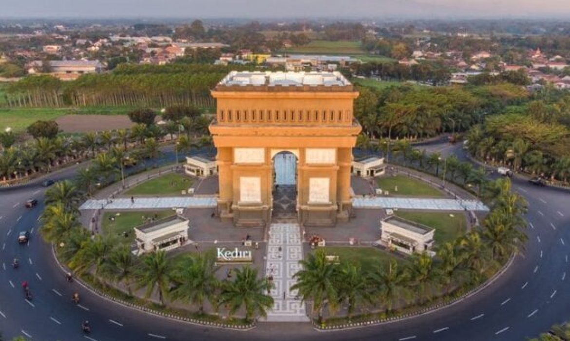 33 Tempat Wisata Di Kediri Lagi Hits Dikunjungi Bareng  Keluarga