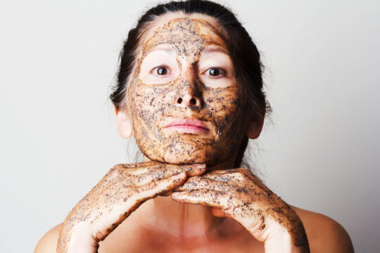 4 Cara Membuat Masker Kopi Beserta Manfaatnya Untuk Kulit