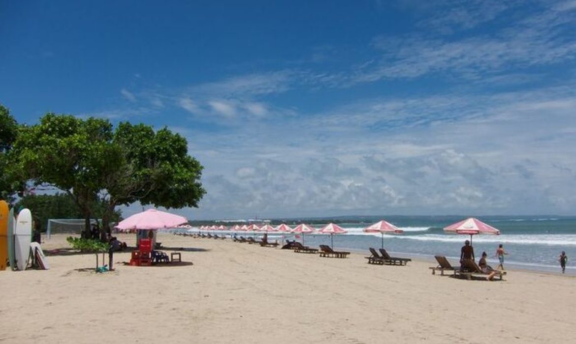 Pantai Berawa, Spot Surfing Terbaik & Pemandangan Sunset Di Bali