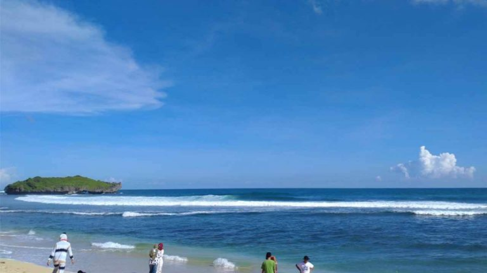 Wisata Pantai Slili Gunung Kidul Jogja: Kegiatan, Rute, Harga Tiket Masuk