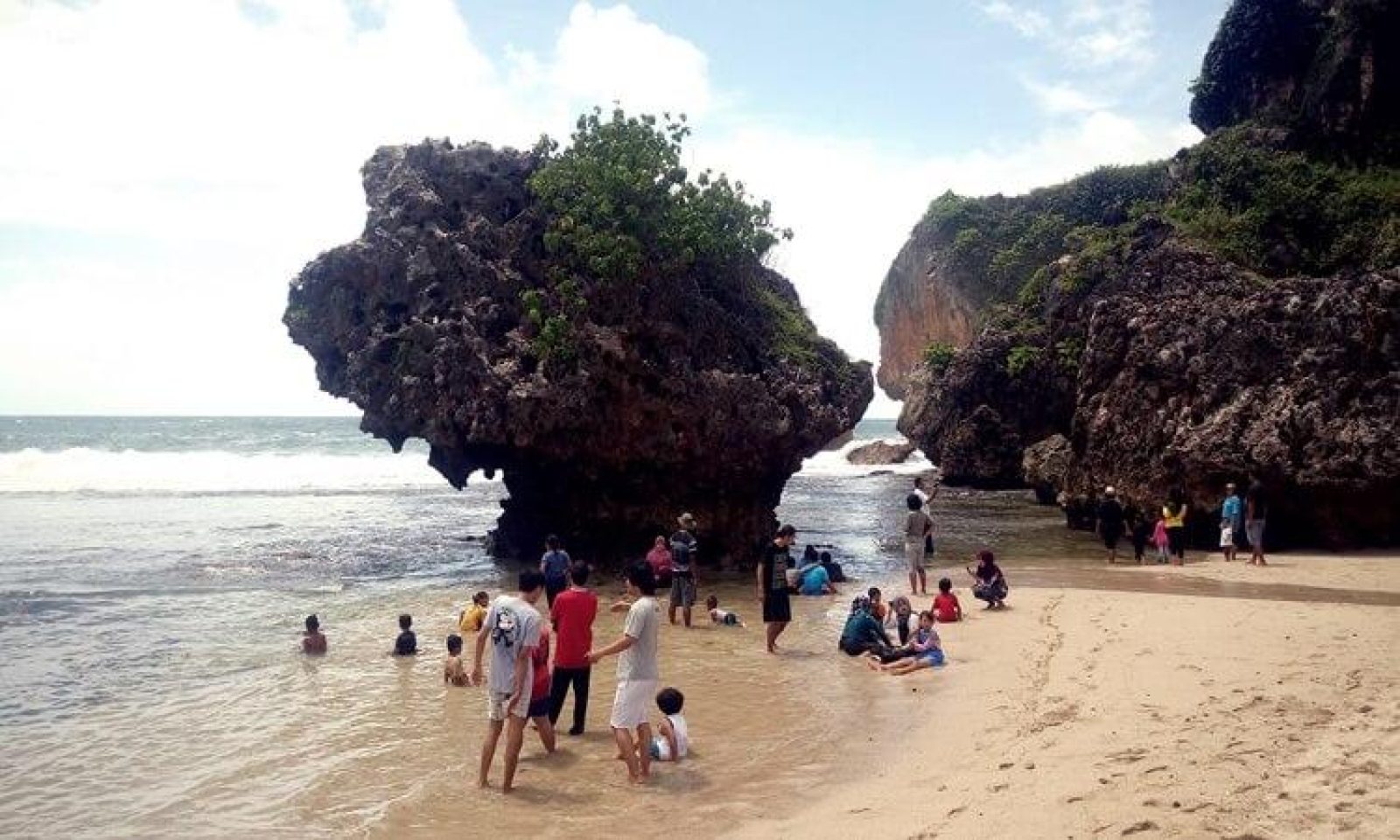 Pantai Siung Jogja Dan Spot Foto Yang Mesti Kamu Datangi 