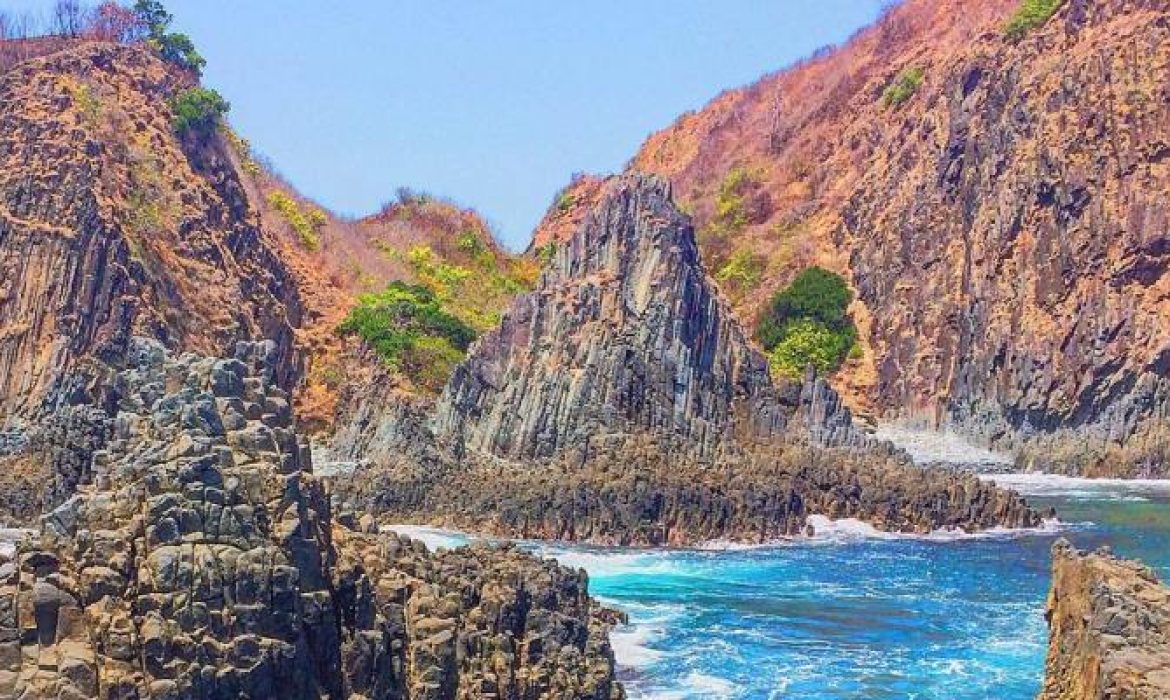 Pantai Semeti, Pantai Anggun Nan Memesona Di Lombok Tengah