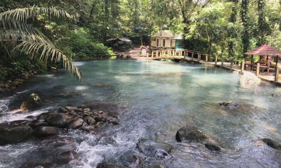 Aik Nyet Sesaot, Pemandian Alami Dengan Keindahan Alam Menawan Di Lombok Barat