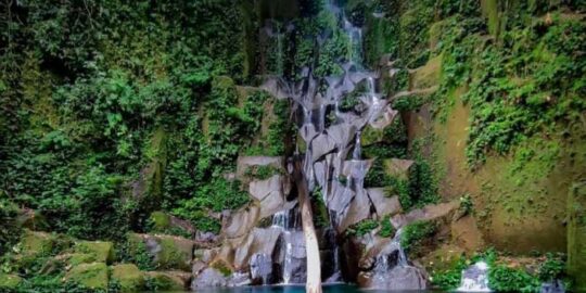 Riam Siluman, Daya Tarik Air Terjun Elok & Telaga Biru Di Langkat