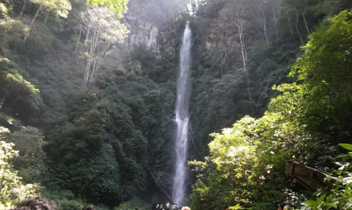 Coban Rais, Rekreasi Jeram Eksotis & Menantang Di Kerikil Malang