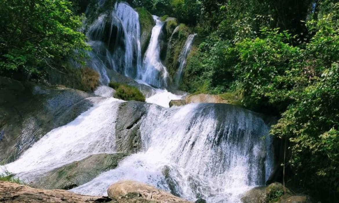 Curug Bibijilan, Riam Bertingkat Dikelilingi Hutan Pinus Nan Asri Di Sukabumi