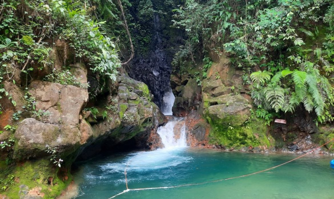 Keindahan Curug Cibulao Bogor, Menikmati Kesejukan & Beningnya Penderasan