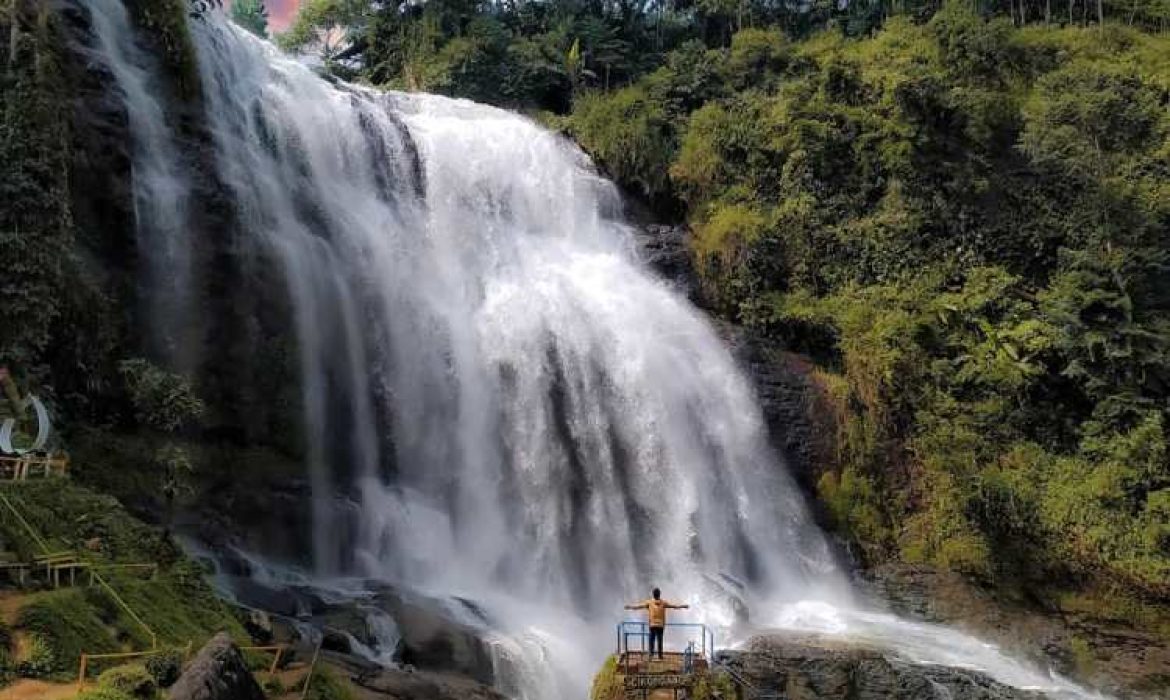 Curug Cikondang, Menyaksikan Daya Tarik Gerojokan Yang Sarat Mitos Di Cianjur