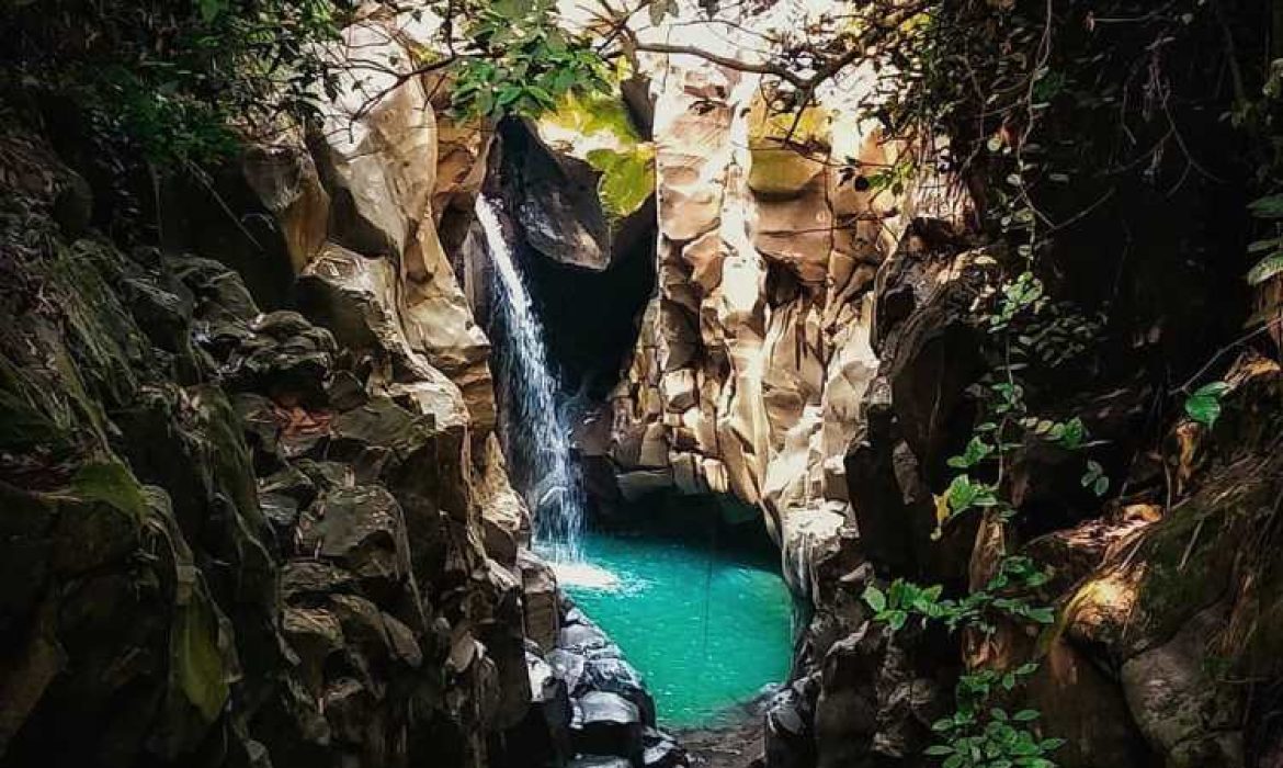 Curug Cikuluwung Bogor, Riam Manis Dengan Suasana Ala Green Canyon