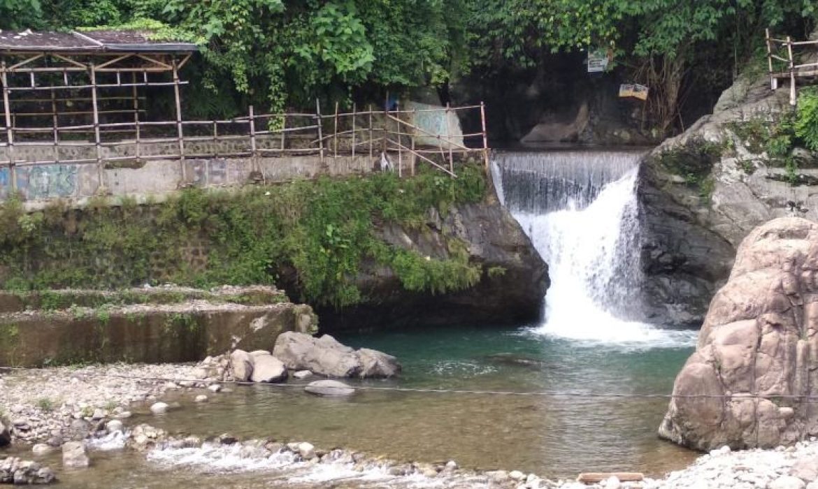 Curug Ciomas, Daya Tarik Gerojokan Anggun Yang Super Jernih Di Bogor