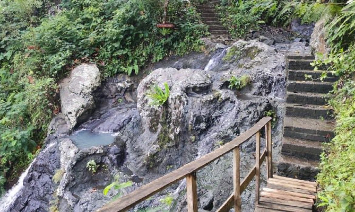 Gembleng Waterfall, Pesona Penderasan Indah Nan Eksotis Di Karangasem