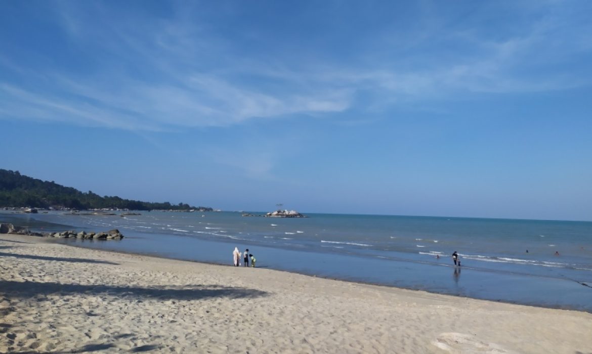 Pantai Watu Bedaun Bangka, Pantai Elok Kawasan Bermain Olahraga Air