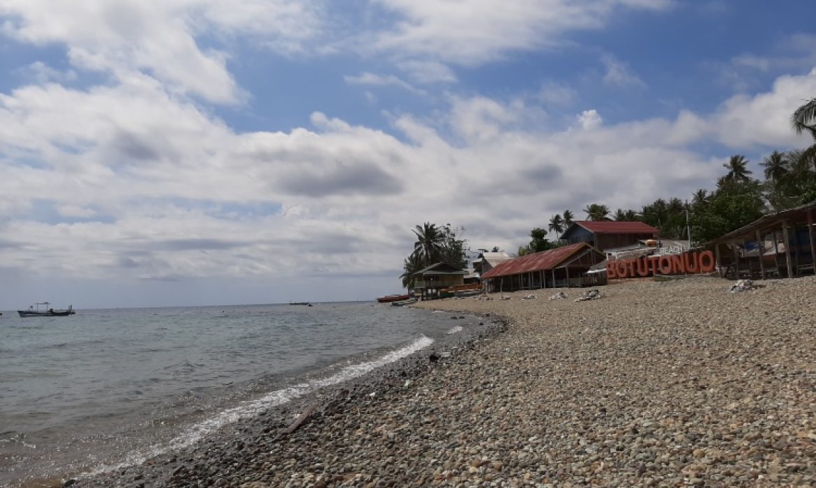 Pantai Botutonuo Gorontalo, Pantai Indah Dengan View Sunset Yang Memukau