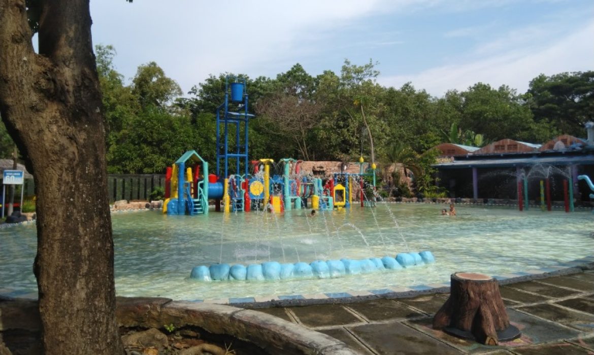 Pantai Cahaya Kendal – Pesona, Acara Piknik, Lokasi & Harga Tiket